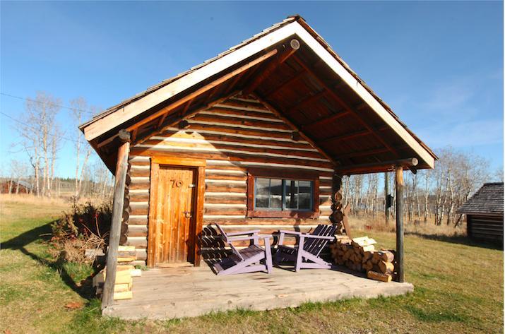 Flying U Ranch Hotell Seventy Mile House Exteriör bild
